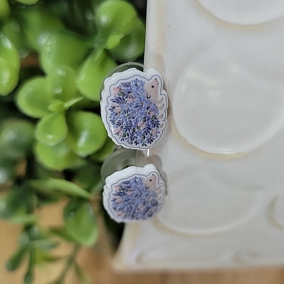 Hedgehog Floral Stud Earrings - Picture 5 of 6